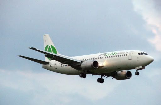 http://i30.photobucket.com/albums/c301/wilag/airclass737.jpg