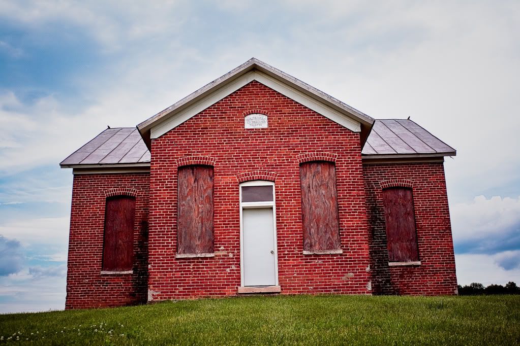 IMAGE: http://i30.photobucket.com/albums/c303/winters19/CLEAN.jpg