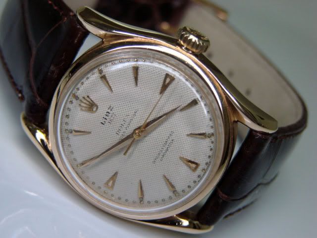 http://www.coolvintagewatches.com/Watches/Rolex/Views_Rolex/LX9_views.htm