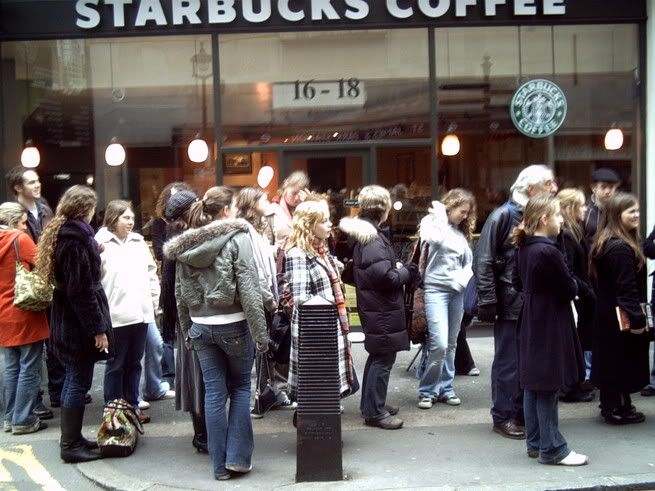 the queue outside Starbucks coffee shop Pictures, Images and Photos