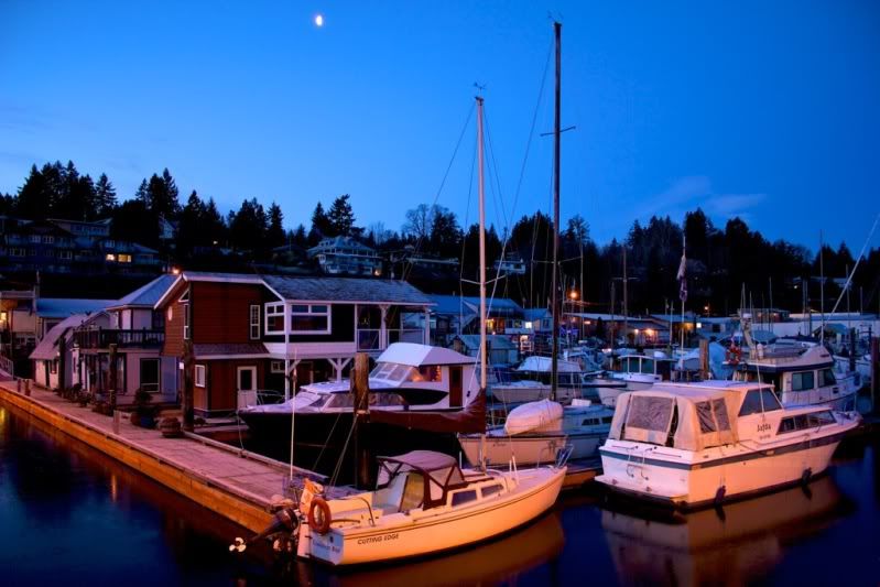 IMAGE: http://i30.photobucket.com/albums/c307/hawaiibg/2012/Jan%202012/file-30.jpg