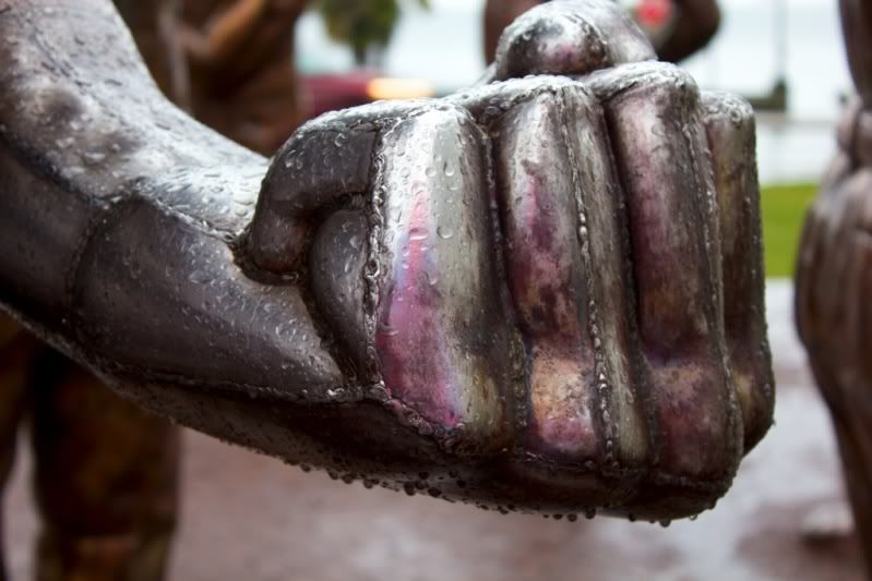 IMAGE: http://i30.photobucket.com/albums/c307/hawaiibg/2012/Jan%202012/file-39.jpg