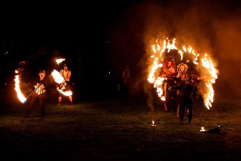 IMAGE: http://i30.photobucket.com/albums/c307/hawaiibg/2012/LightWaterDrums/file-1.jpg