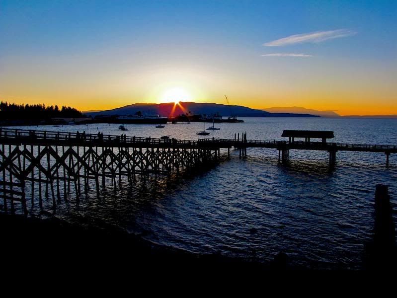 IMAGE: http://i30.photobucket.com/albums/c307/hawaiibg/FairhavenWeekend09-K2.jpg