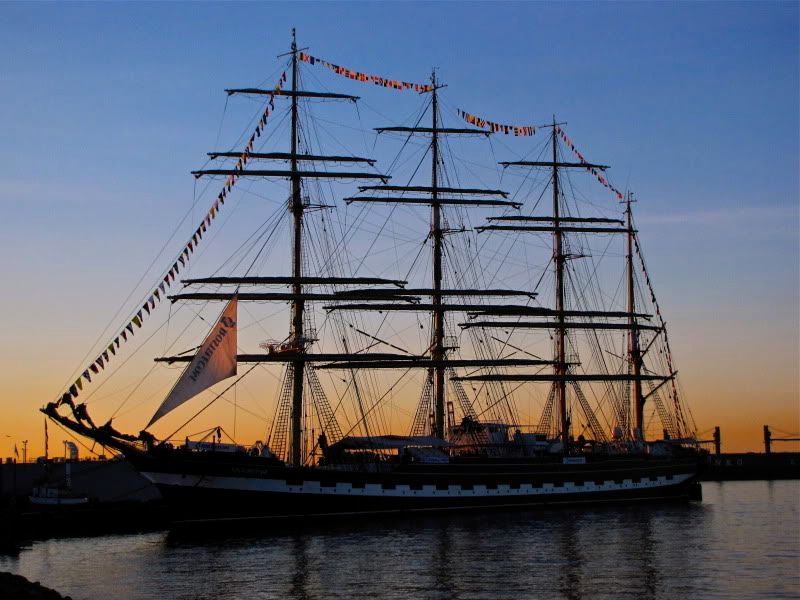 IMAGE: http://i30.photobucket.com/albums/c307/hawaiibg/Feb%202010/IMG_0011.jpg