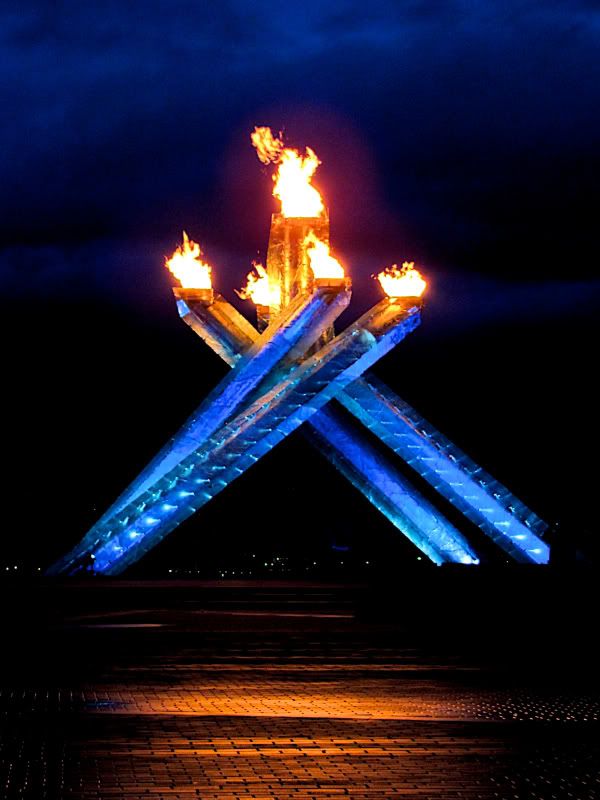 IMAGE: http://i30.photobucket.com/albums/c307/hawaiibg/Feb%202010/OlympicFlame214201020.jpg