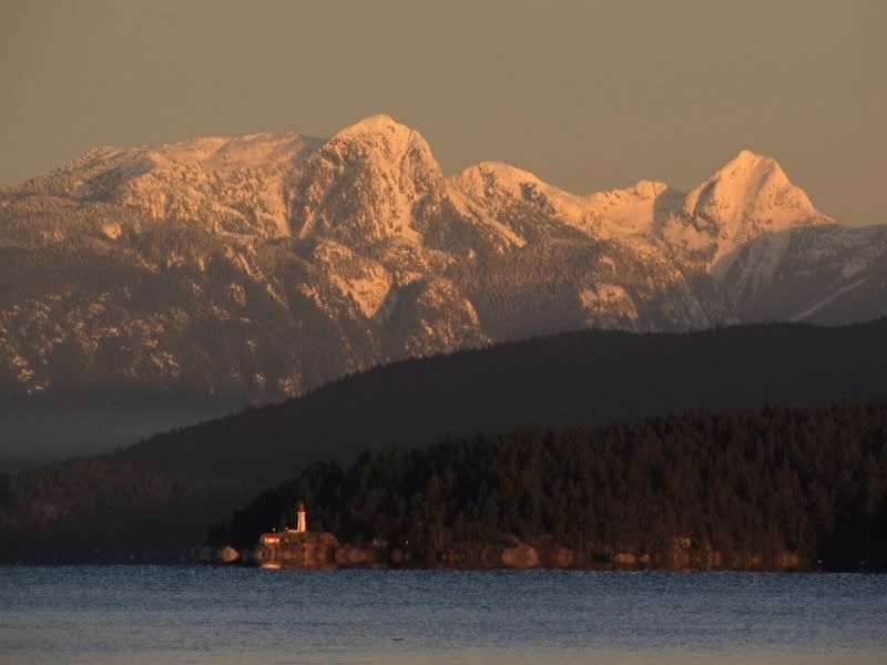 IMAGE: http://i30.photobucket.com/albums/c307/hawaiibg/Feb%202011/file-21.jpg