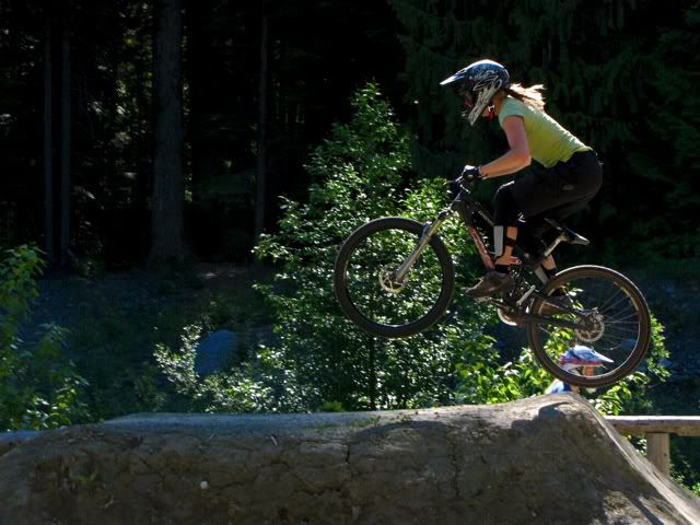 IMAGE: http://i30.photobucket.com/albums/c307/hawaiibg/Random%20shots/file.jpg