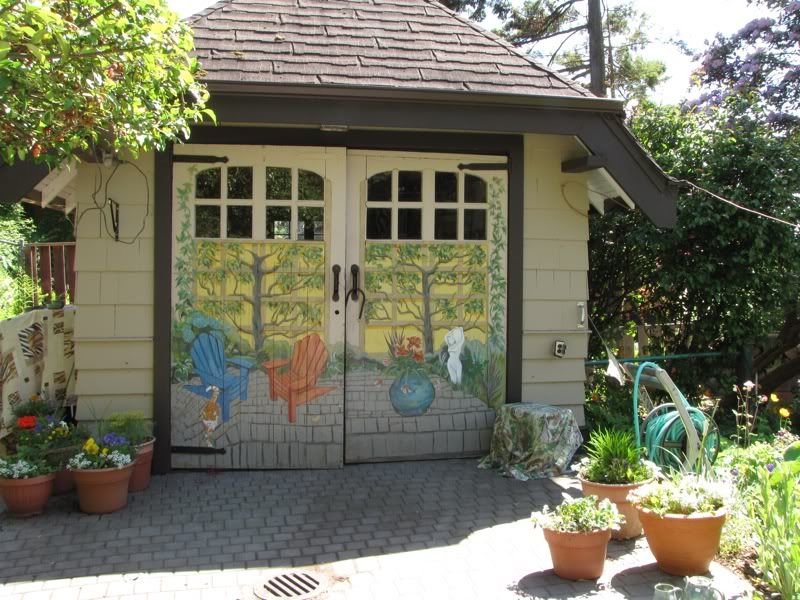 IMAGE: http://i30.photobucket.com/albums/c307/hawaiibg/doors/file-6.jpg