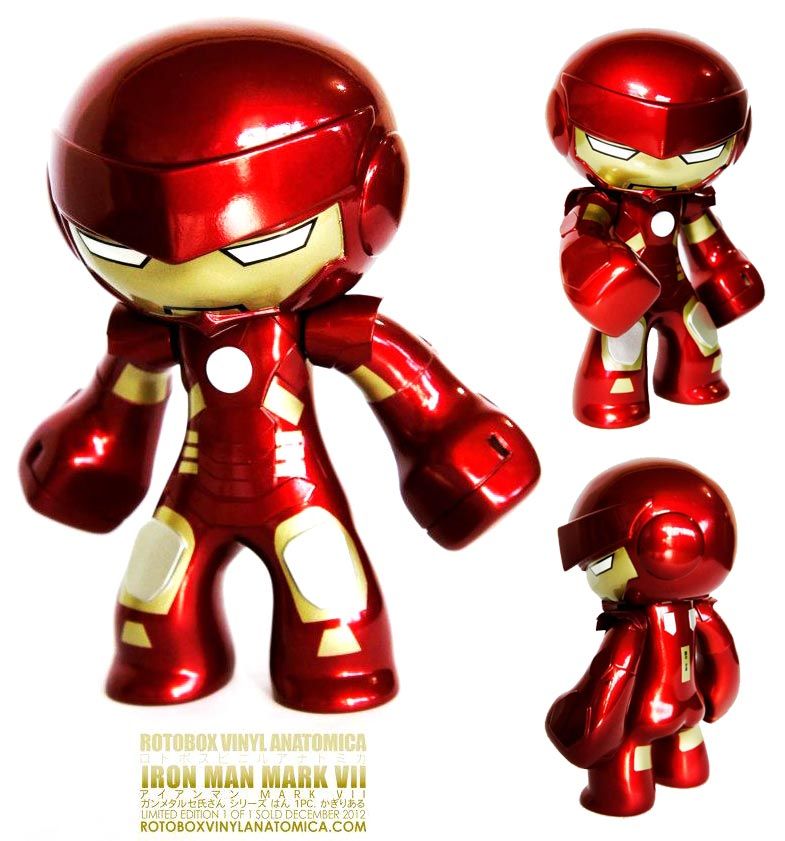 Avengers Iron Man Warrior Model Ashtray Red & Golden 