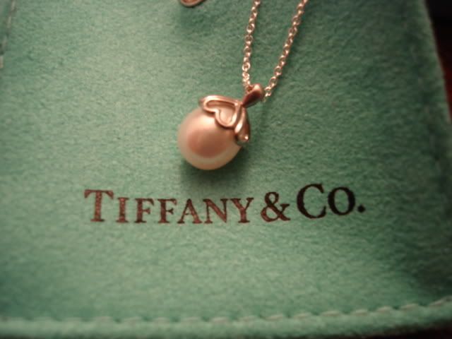 TiffanyPearlPendant005.jpg
