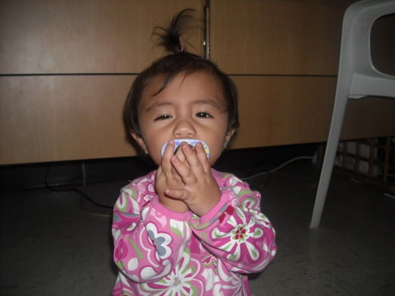 blowing kiss. lOWiNG kiSS Image