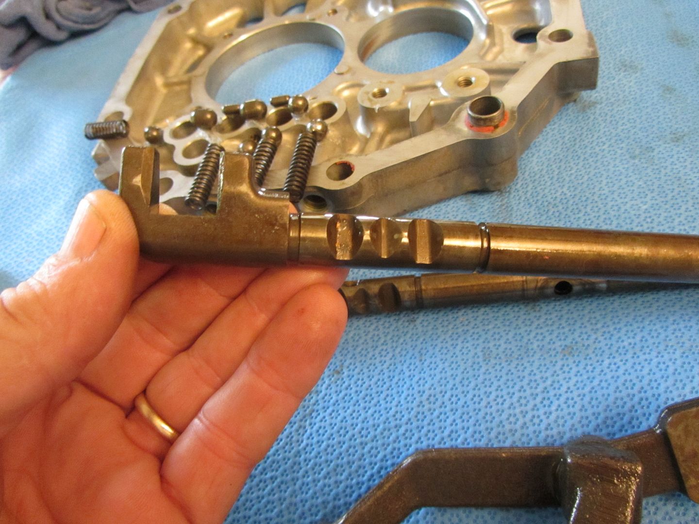 AX 15 Interlock pins/plugs and shift rail photo tutorial