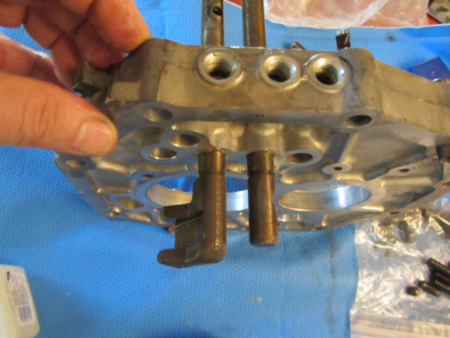 AX 15 Interlock pins/plugs and shift rail photo tutorial