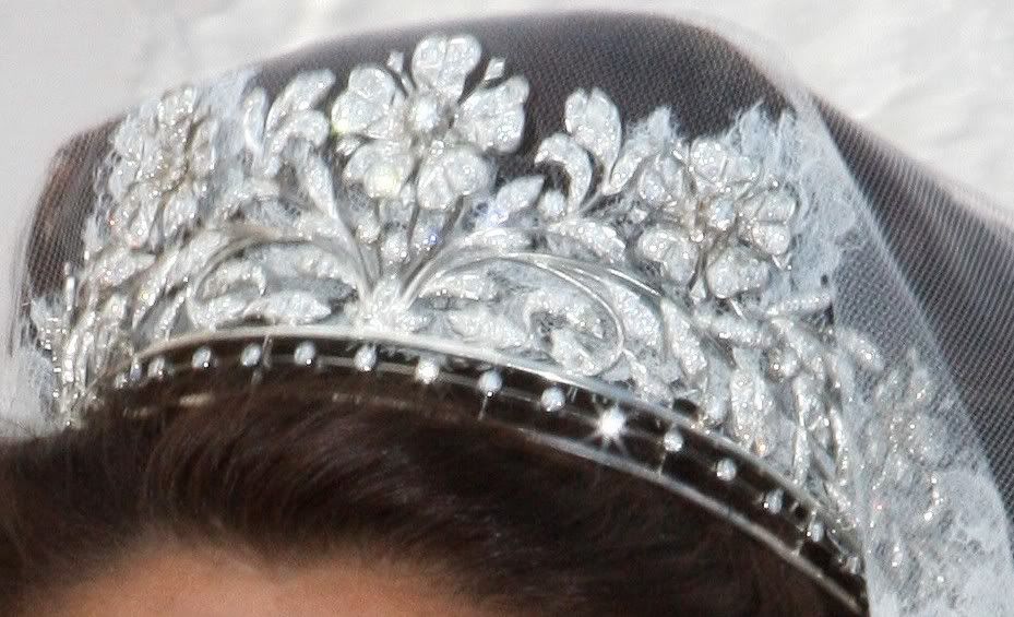 princess diana wedding tiara. princess diana wedding tiara.