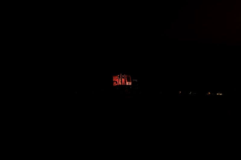 IMAGE: http://i30.photobucket.com/albums/c319/spydermonkey00/phtography%20photos%201/SpotLightoncrane.jpg