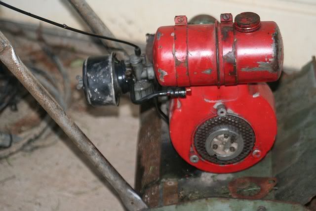 [Linked Image from i30.photobucket.com]