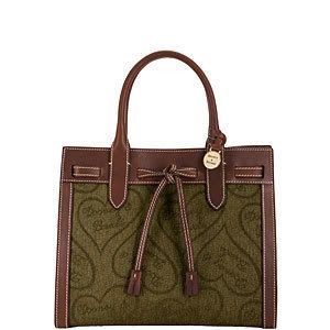 http://i30.photobucket.com/albums/c324/alana1986/I%20Love%20Your%20Style/MediumTasselBag.jpg