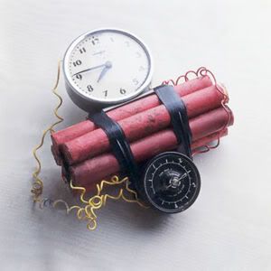 [http://i30.photobucket.com/albums/c334/darth_alran/300px-Classic_time_bomb.jpg]