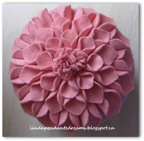 photo FloralBasketampWineCrateShelf005_zps2d3c5e76.jpg