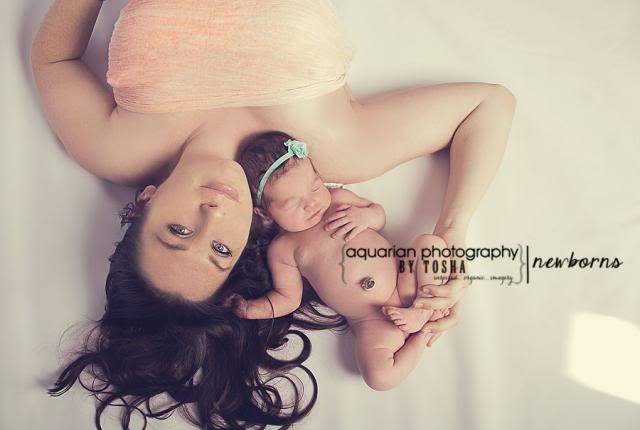  photo newborn_photography_mom_baby_auburn_ca.jpg