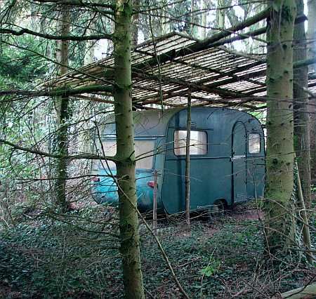 Caravan in the Forest south of Uellekoven