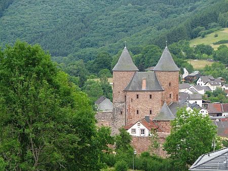 Bertrada Castle Muerlenbach photo 49-Bertradaburg_Muerlenbach_zpsekdhp4vp.jpg