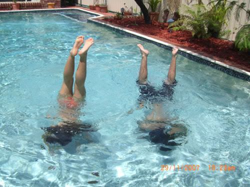 I can only do handstands in water lol