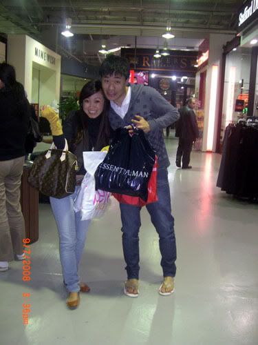 the shopaholics!
