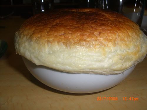 Pastry with stew inside