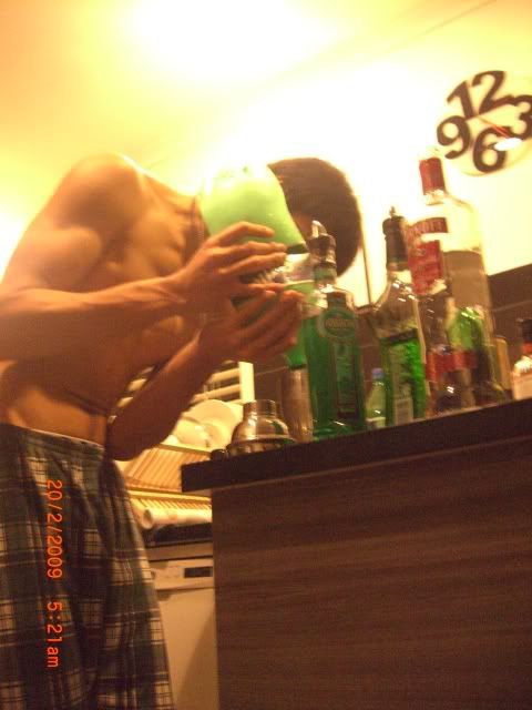 making cocktails at 5am, priceless!