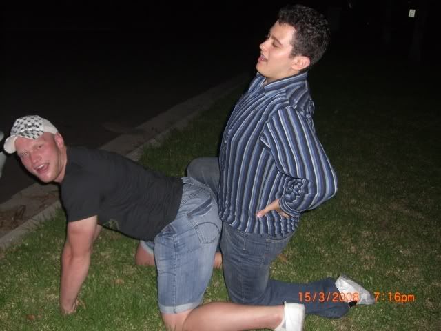LMFAOO!! LOOK HOW HAPPY JAMES IS!