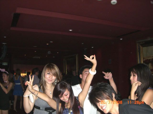 hahahahahaha even I can't stay still for the camera