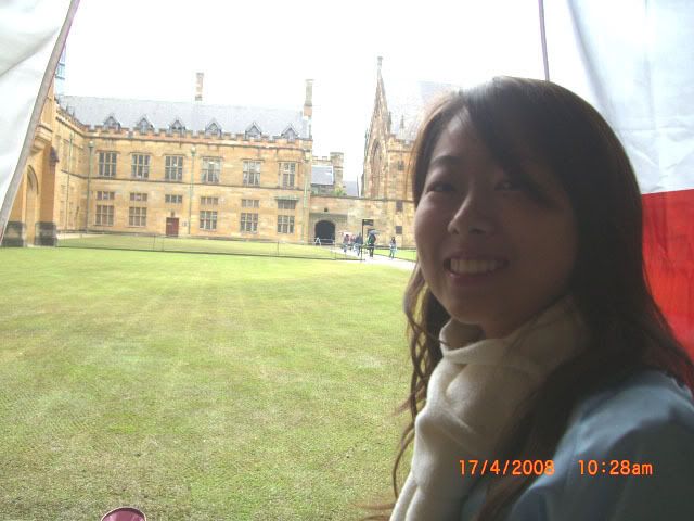 we look like the biggest tourist in England hahaha