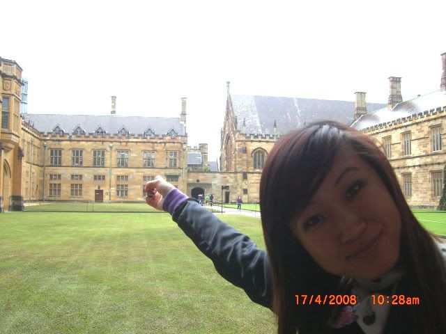 Hey loooook, Buckingham Palace