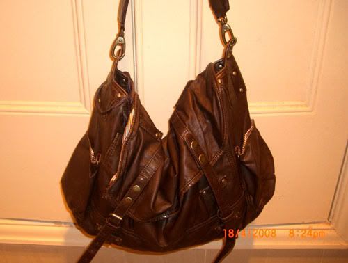 My new leather uni baggg, it's sooooo soft and nice!