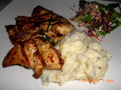 The added side-dish Garlic Mash was deffinitely a must!