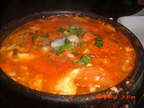 Raul's favourite dish in the whole korean world, Tofu soup ahhahahahaa!
