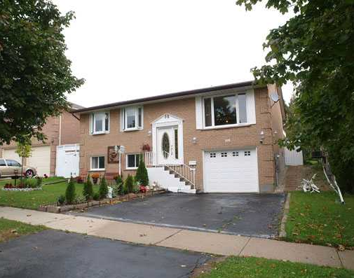 raised bungalow located in desirable Stanley Park area of Kitchener 