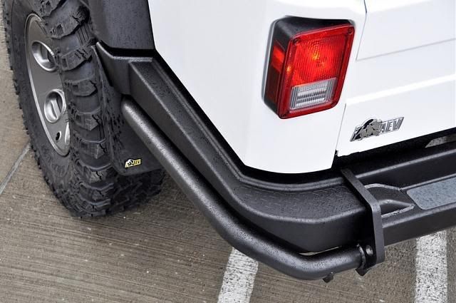 AEV_Brute_DoubleCab_9236.jpg