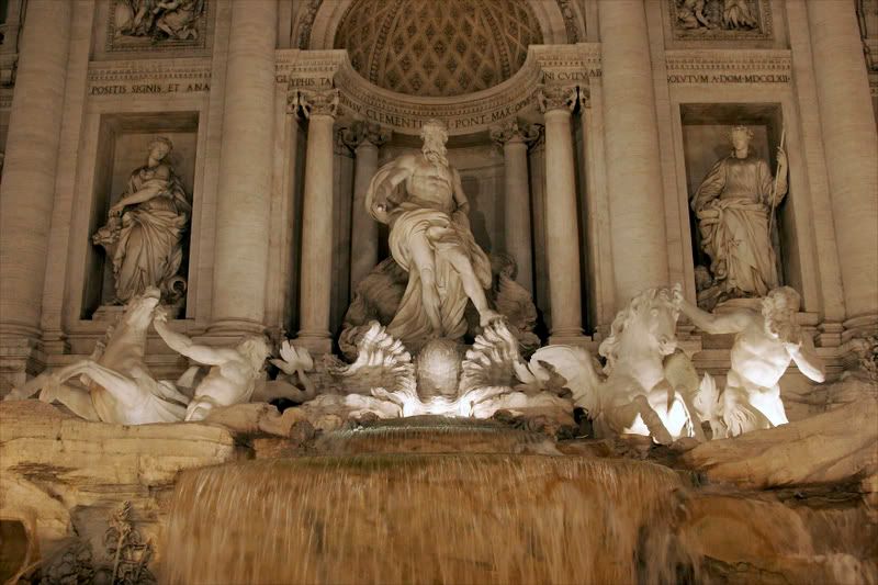 IMAGE: http://i30.photobucket.com/albums/c347/Incomel/trevi_fountain_MG_4210.jpg