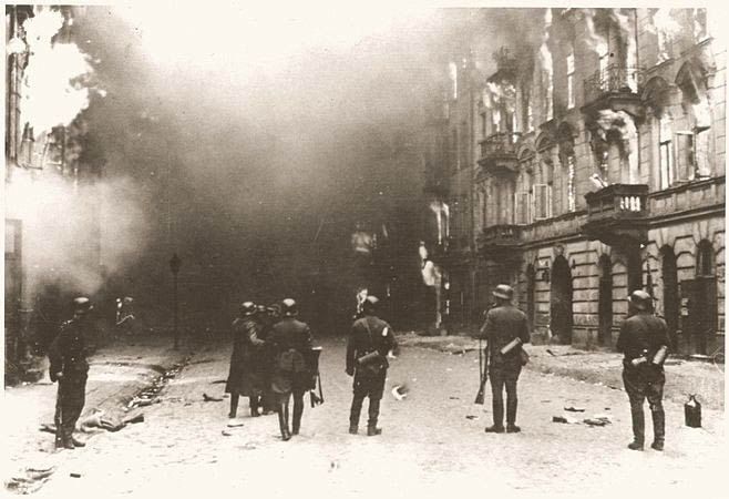 https://i30.photobucket.com/albums/c321/alexstirk/Warsaw%20Ghetto%20Uprising/Awallofsmokemovedthoughthestreets.jpg