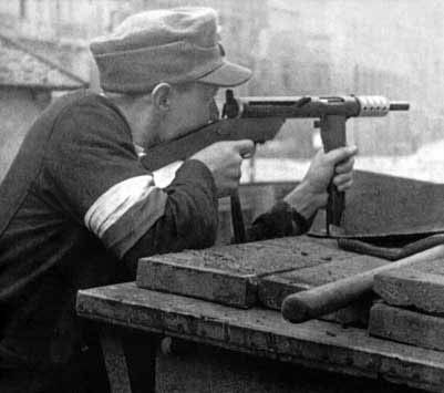 https://i30.photobucket.com/albums/c321/alexstirk/Warsaw%20Ghetto%20Uprising/Polishinsurgent.jpg